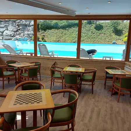 Les Hotel