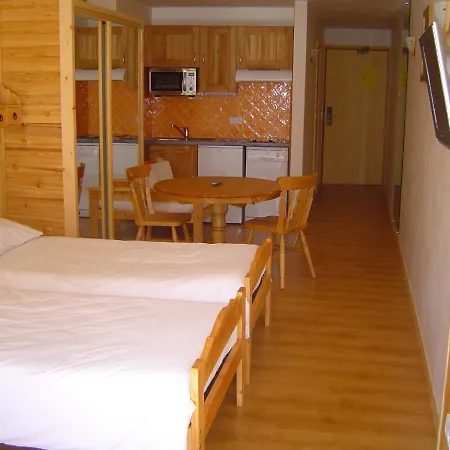 Les Hotel