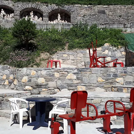 فندق Les بريد-لي-بان