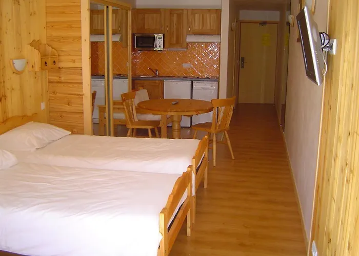Les Hotel